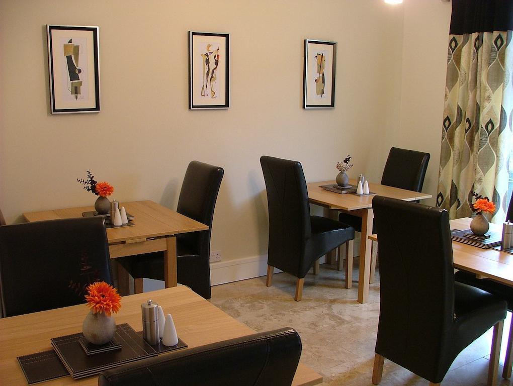 Mead Lodge B&B Corsham Esterno foto